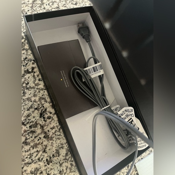 Drybar Paddle Styling Brush in Yellow and Black Packaging - Picture 3 of 4